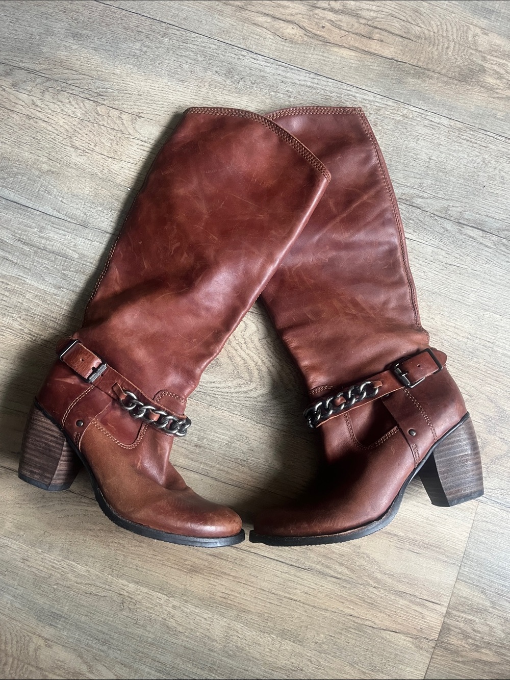BCBGeneration Chestnut Brown Leather Mid-Calf Heeled Boots with Chain Detail